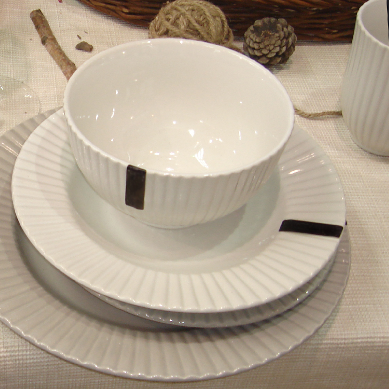 embossed tableware set